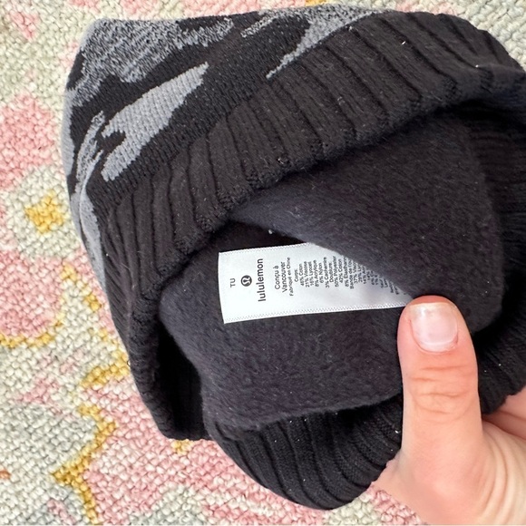 lululemon room for warmth beanie - Picture 3 of 3